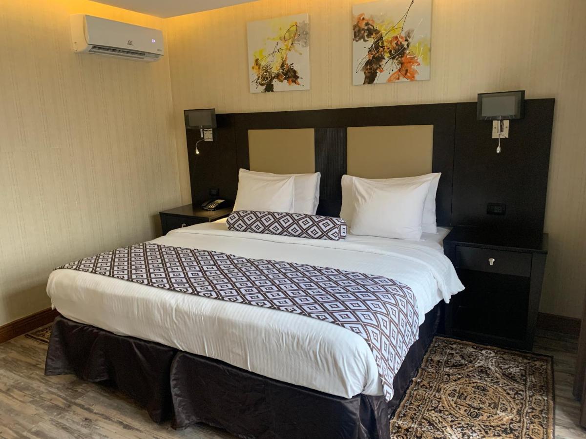 Olive Tree Отель 4*